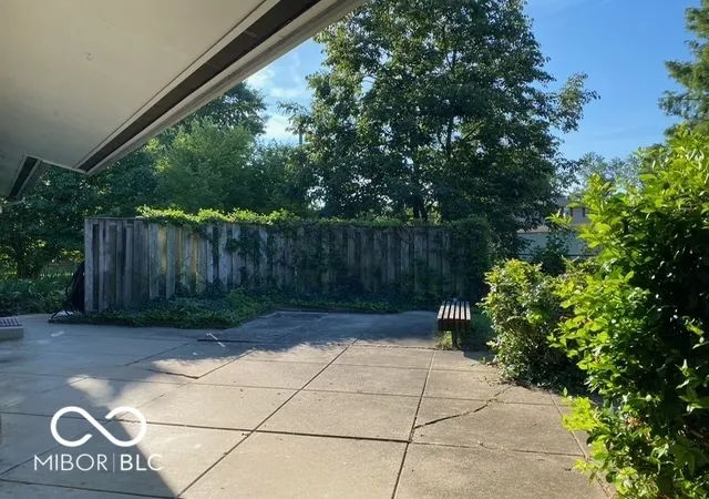 Photo 4 of Single family home for sale at 3419 Larkspur Ln, Columbus, IN 47203 | MLS# 22092861 | Listing updated on 2026-09-22