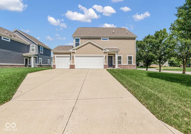 Photo 3 of Single family home for sale at 7235 Wilshire Way, Avon, IN 46123 | MLS# 22107633 | Listing updated on 2026-09-07