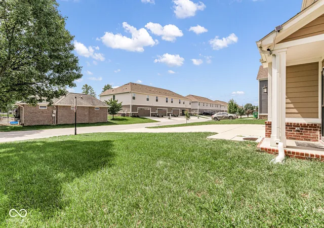 Photo 3 of Single family home for sale at 7235 Wilshire Way, Avon, IN 46123 | MLS# 22107633 | Listing updated on 2026-09-07