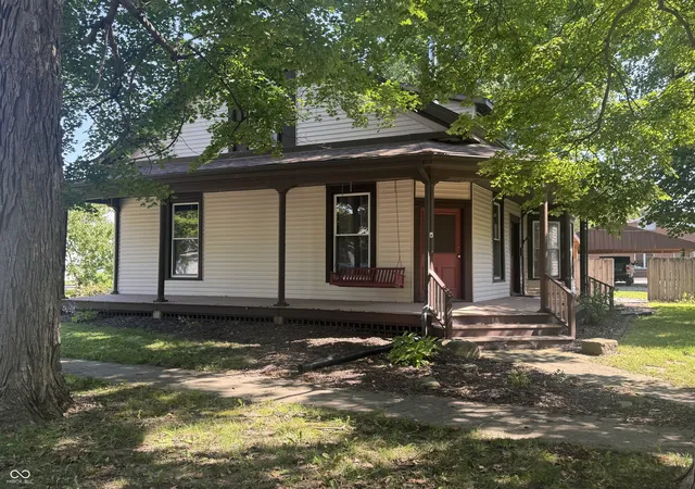 Single family home for sale at 610 4th, Covington, IN 47932 | MLS# 22114638