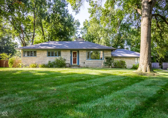Photo 1 of Sale Pending at 4921 E 69th Street, Indianapolis, IN 46220 | MLS# 22116835 | Listing updated on 2026-09-08