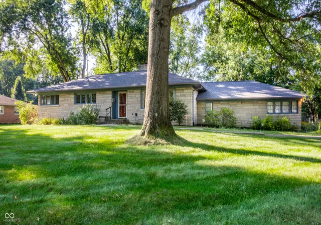 Photo 2 of Sale Pending at 4921 E 69th Street, Indianapolis, IN 46220 | MLS# 22116835 | Listing updated on 2026-09-08