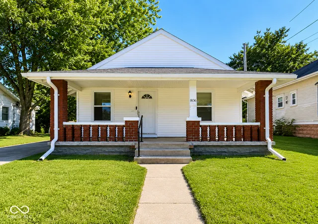 Photo 1 of Single family home for sale at 806 S Burlington Dr, Muncie, IN 47302 | MLS# 22118926 | Listing updated on 2026-09-06