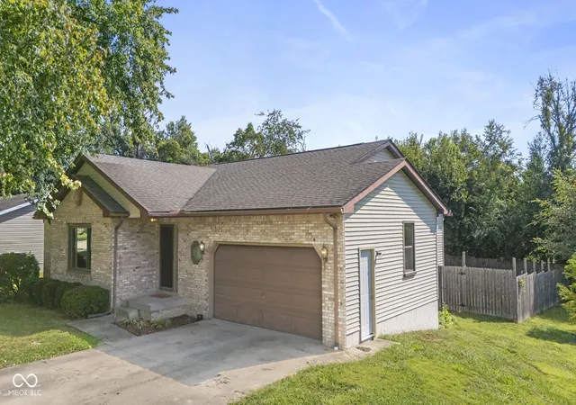 Photo 1 of Sale Pending at 133 N Michael Dr, Scottsburg, IN 47170 | MLS# 22120336 | Listing updated on 2026-09-04