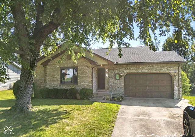Photo 2 of Sale Pending at 133 N Michael Dr, Scottsburg, IN 47170 | MLS# 22120336 | Listing updated on 2026-09-04