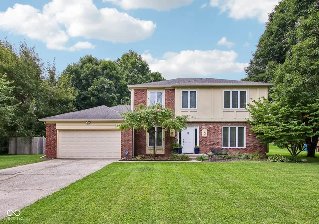 Photo 1 of Single family home for sale at 13948 Nansemond Dr, Carmel, IN 46032 | MLS# 22120539 | Listing updated on 2026-09-04