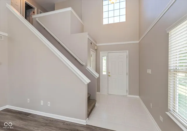 Photo 3 of Sale Pending at 6303 Kings Cyn Dr, Indianapolis, IN 46237 | MLS# 22120696 | Listing updated on 2026-09-07