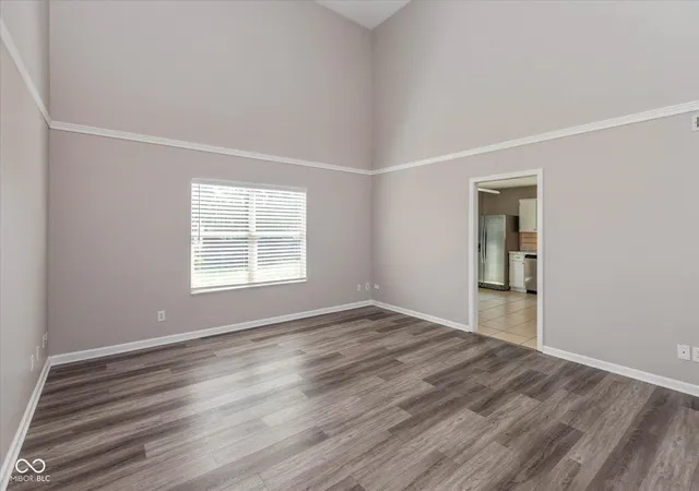 Photo 4 of Sale Pending at 6303 Kings Cyn Dr, Indianapolis, IN 46237 | MLS# 22120696 | Listing updated on 2026-09-07
