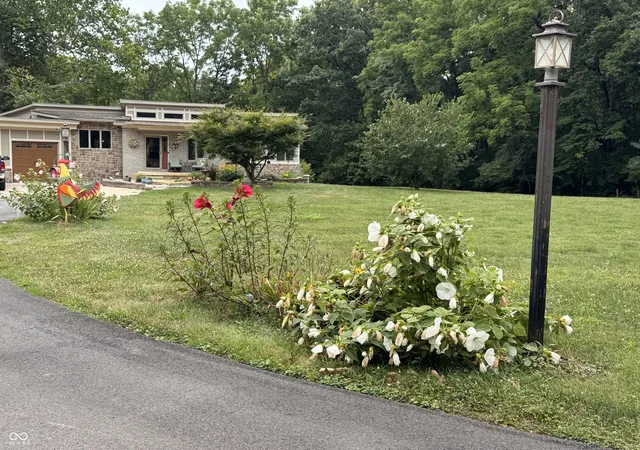 Photo 3 of Sale Pending at 6273 E County Rd 200 N, Avon, IN 46123 | MLS# 22121937 | Listing updated on 2026-09-06