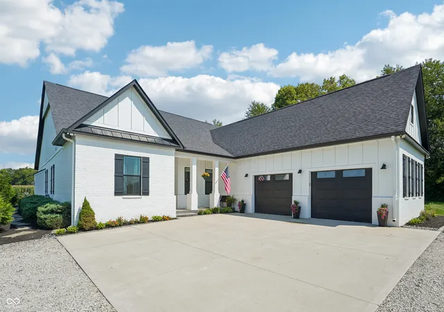 Photo 3 of Sale Pending at 192 E Main St, Monrovia, IN 46157 | MLS# 22122260 | Listing updated on 2026-09-08
