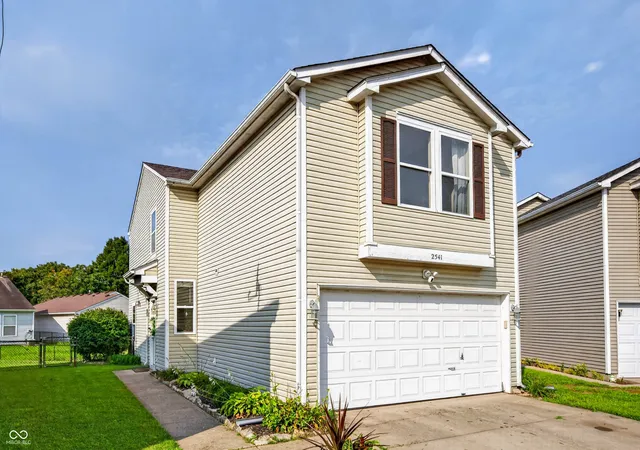 Photo 1 of Single family home for sale at 2541 Black Antler Ct, Indianapolis, IN 46217 | MLS# 22122631 | Listing updated on 2026-09-03