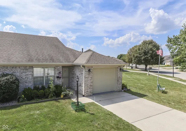 Photo 3 of Condo for sale at 2063 Pelican, Franklin, IN 46131 | MLS# 22122638 | Listing updated on 2026-09-01