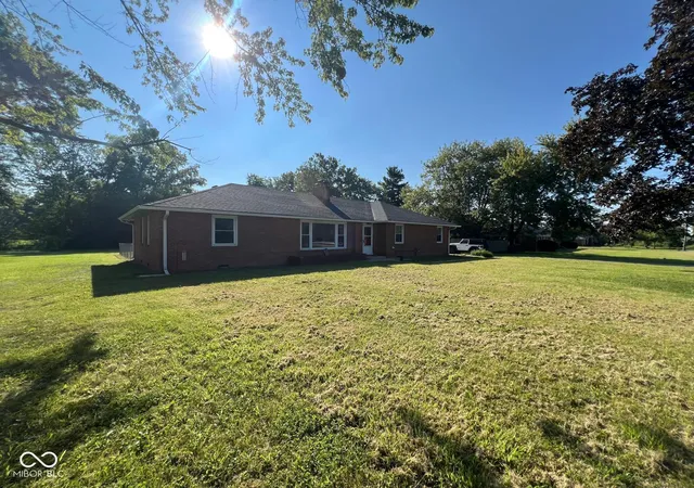 Photo 3 of Sale Pending at 2071 S 600 West, New Palestine, IN 46163 | MLS# 22123099 | Listing updated on 2026-09-08