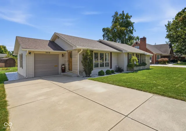 Photo 3 of Sale Pending at 305 Masten St, Plainfield, IN 46168 | MLS# 22123208 | Listing updated on 2026-09-04