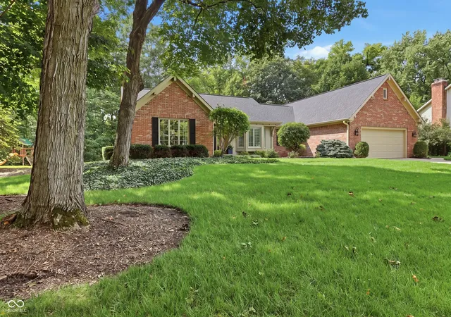 Photo 4 of Sale Pending at 524 Tulip Poplar Crst, Carmel, IN 46033 | MLS# 22123238 | Listing updated on 2026-09-06