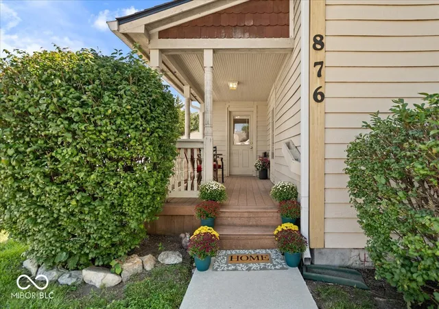 Photo 3 of Single family home for sale at 876 S 10th Street, Noblesville, IN 46060 | MLS# 22123267 | Listing updated on 2026-09-29