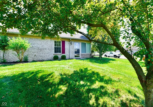 Photo 37 of Single family home for sale at 1734 Vidalia Ct, Greenwood, IN 46143 | MLS# 22123288 | Listing updated on 2026-09-03