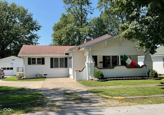Photo 1 of Sale Pending at 1517 S 3rd Street, Clinton, IN 47842 | MLS# 22123322 | Listing updated on 2026-09-04