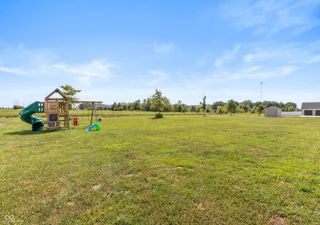 Photo 3 of Single family home for sale at 6841 Bluebird Ln, Seymour, IN 47274 | MLS# 22123398 | Listing updated on 2026-09-05