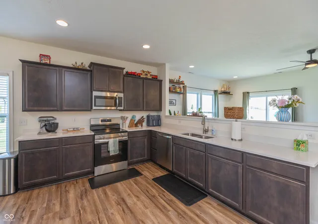 Photo 3 of Single family home for sale at 6841 Bluebird Ln, Seymour, IN 47274 | MLS# 22123398 | Listing updated on 2026-10-06