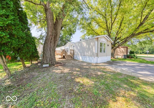 Photo 2 of Manufactured home for sale at 3 Morse Ct, Cicero, IN 46034 | MLS# 22123436 | Listing updated on 2026-09-03