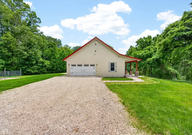 Photo 2 of Single family home for sale at 2931 Lawson Ridge Rd, Nashville, IN 47448 | MLS# 22123437 | Listing updated on 2026-09-03