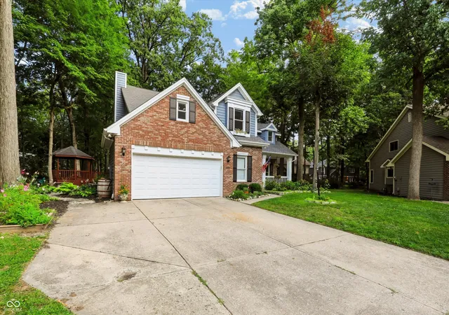 Photo 4 of Sale Pending at 4952 Cherryhill Ct, Indianapolis, IN 46254 | MLS# 22123449 | Listing updated on 2026-10-25