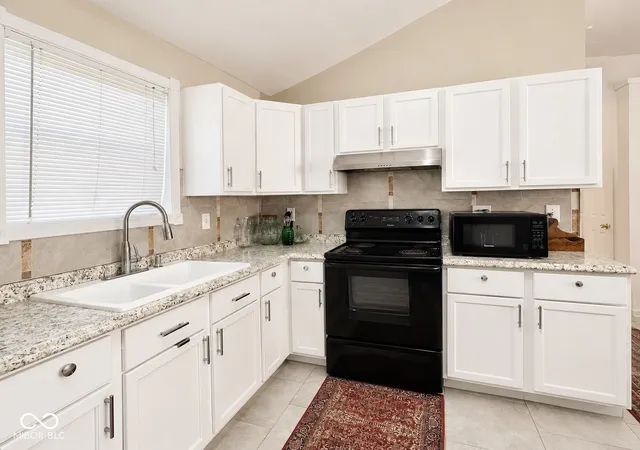 Sale Pending at 9605 N Michigan Rd, Fairland, IN 46126 | MLS# 22123467 | Listing updated on 2026-10-07