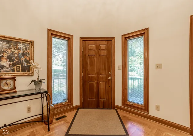Photo 4 of Single family home for sale at 1093 Timber Climb Dr, Avon, IN 46123 | MLS# 22123472 | Listing updated on 2026-09-08