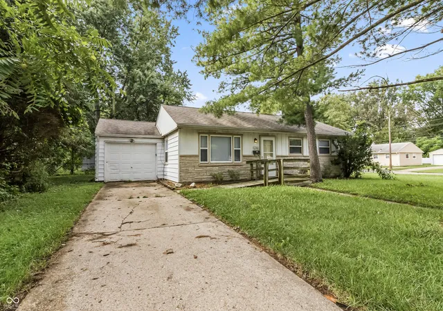 Photo 2 of Single family home for sale at 7301 Westchester Dr, Indianapolis, IN 46226 | MLS# 22123483 | Listing updated on 2026-09-03