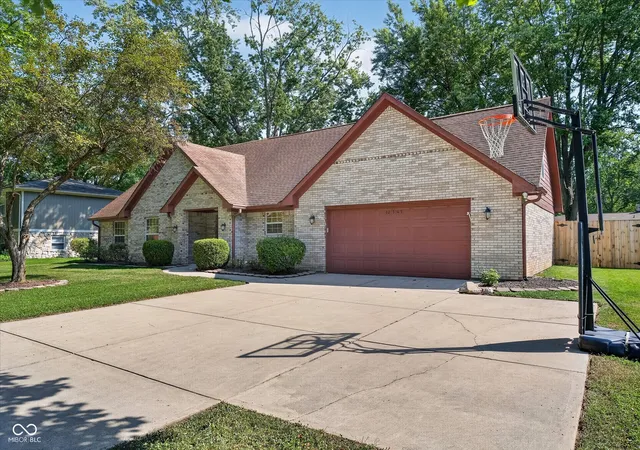 Photo 2 of Single family home for sale at 12343 Old Orchard Dr, Indianapolis, IN 46236 | MLS# 22123507 | Listing updated on 2026-09-02