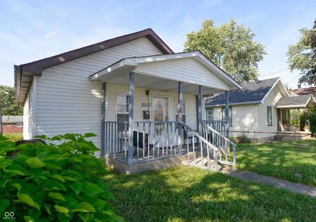 Photo 3 of Single family home for sale at 2510 E 25th Street, Indianapolis, IN 46218 | MLS# 22123556 | Listing updated on 2026-10-04