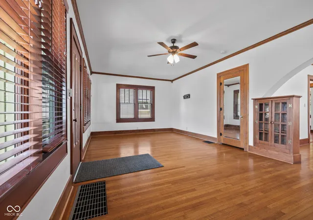 Photo 2 of Single family home for sale at 190 N Brewer St, Greenwood, IN 46142 | MLS# 22123563 | Listing updated on 2026-09-03
