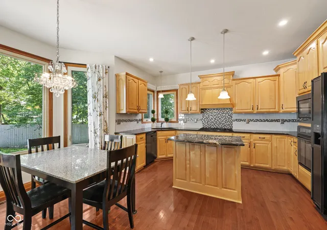 Photo 2 of Sale Pending at 325 Ventnor Ct, Indianapolis, IN 46217 | MLS# 22123571 | Listing updated on 2026-09-06