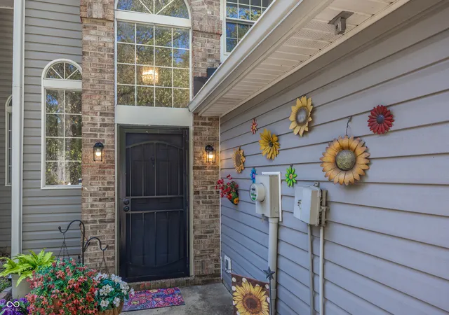 Photo 2 of Condo for sale at 7437 Oceanline Dr, Indianapolis, IN 46214 | MLS# 22123577 | Listing updated on 2026-09-04