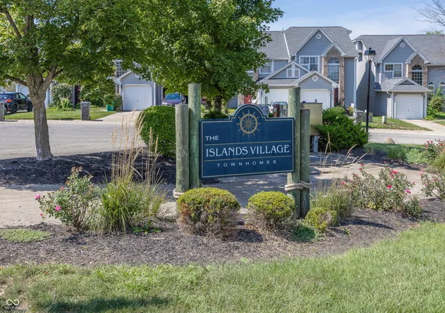 Photo 31 of Condo for sale at 7437 Oceanline Dr, Indianapolis, IN 46214 | MLS# 22123577 | Listing updated on 2026-09-04