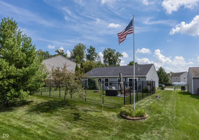 Photo 3 of Single family home for sale at 7934 Painted Pony Dr, Indianapolis, IN 46217 | MLS# 22123591 | Listing updated on 2026-09-03