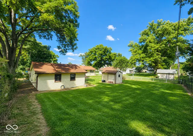 Photo 3 of Single family home for sale at 741 Lakeview Dr, Noblesville, IN 46060 | MLS# 22123593 | Listing updated on 2026-09-28