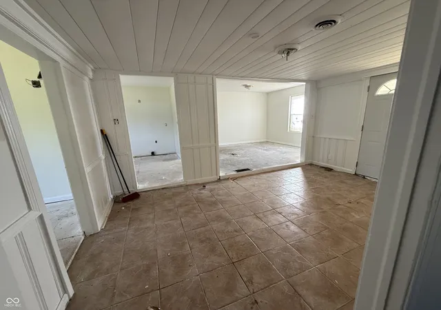 Photo 3 of Single family home for sale at 5460 E 30th Street, Indianapolis, IN 46218 | MLS# 22123618 | Listing updated on 2026-09-03