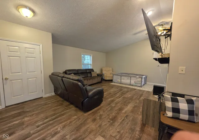 Photo 2 of Single family home for sale at 1281 NE Kiowa Cvs, Greensburg, IN 47240 | MLS# 22123644 | Listing updated on 2026-10-06
