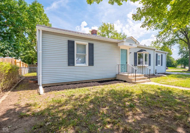 Photo 3 of Sale Pending at 1915 Cunningham Rd, Indianapolis, IN 46224 | MLS# 22123648 | Listing updated on 2026-09-05
