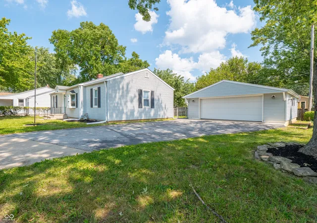 Photo 3 of Sale Pending at 1915 Cunningham Rd, Indianapolis, IN 46224 | MLS# 22123648 | Listing updated on 2026-09-05