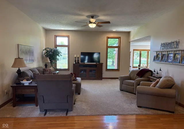 Photo 3 of Sale Pending at 7812 Tamarack Pl, Avon, IN 46123 | MLS# 22123653 | Listing updated on 2026-09-03