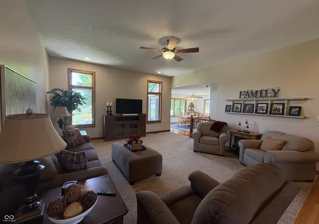 Photo 4 of Sale Pending at 7812 Tamarack Pl, Avon, IN 46123 | MLS# 22123653 | Listing updated on 2026-09-03