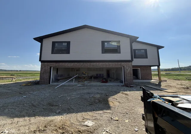 Photo 1 of Single family home for sale at 1259 Landen Trl, Martinsville, IN 46151 | MLS# 22123663 | Listing updated on 2026-09-03