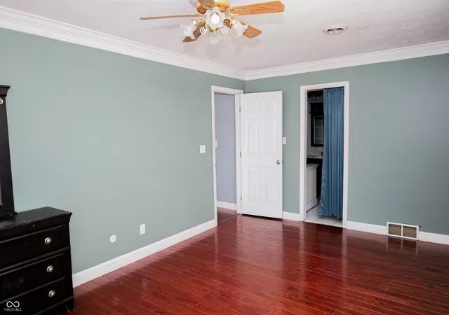 Photo 3 of Single family home for sale at 1713 Creekside, Clarksville, IN 47129 | MLS# 22123666 | Listing updated on 2026-09-23