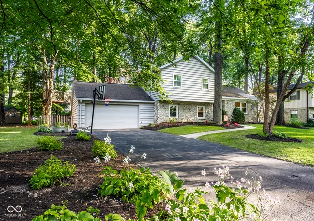 Photo 1 of Sale Pending at 3336 Kenilworth Dr, Indianapolis, IN 46228 | MLS# 22123683 | Listing updated on 2026-09-07