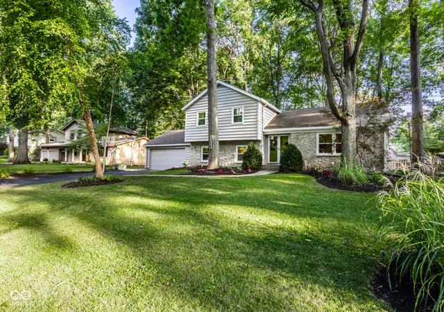 Photo 3 of Sale Pending at 3336 Kenilworth Dr, Indianapolis, IN 46228 | MLS# 22123683 | Listing updated on 2026-09-07