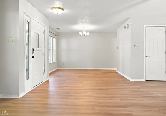 Photo 4 of Single family home for sale at 10403 Bicknell Cir, Fishers, IN 46038 | MLS# 22123723 | Listing updated on 2026-09-22