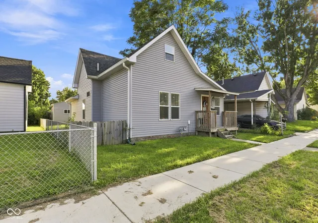Photo 2 of Single family home for sale at 1299 Christian Ave, Noblesville, IN 46060 | MLS# 22123730 | Listing updated on 2026-09-24